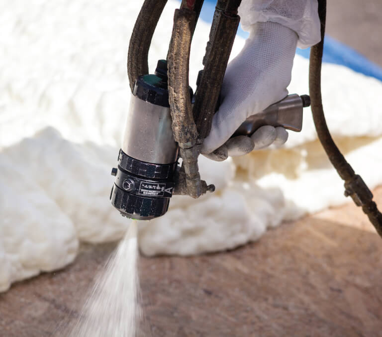 Spray foam gun